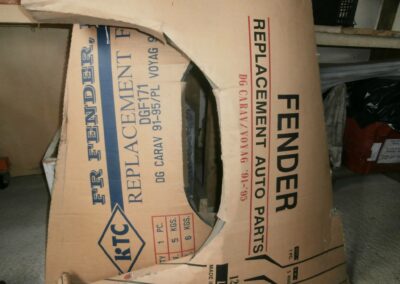 ’91-95 Chrysler Voyager, Dodge Caravan első sárvédők új-utángyártott